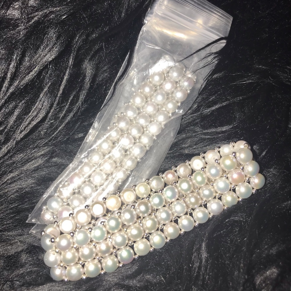 ✨✨NEW SILVER FRESH WATER PEARL BRACELET!